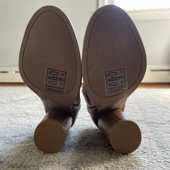 Booties - Picture 4 of 4